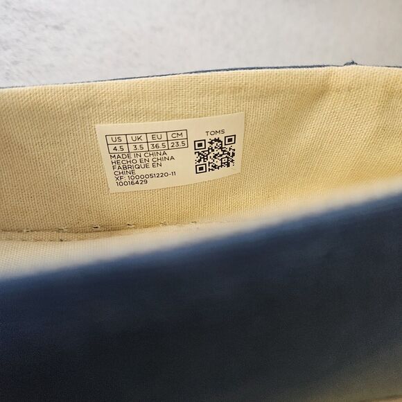 TOMS Blue Ombre Slip On Size Youth 4.5 - Picture 6 of 7